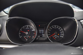 2016款启辰T70 2.0L手动睿趣版