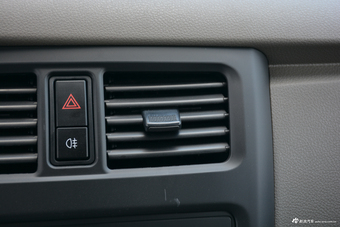 2016款五菱荣光V 1.2L手动实用型