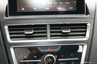  2019款奔腾X40 1.6L自动豪华型