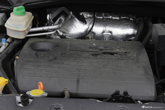 2015款瑞虎3 1.6L手动智尚周年运动版 钻石银