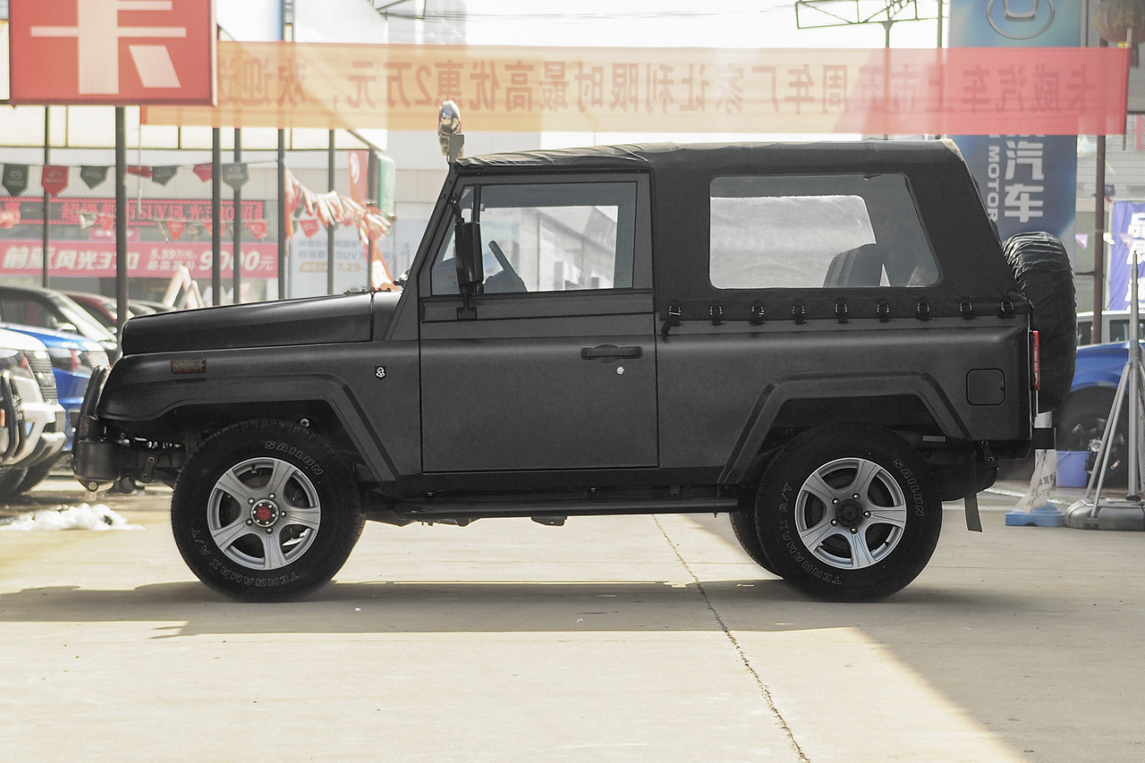 2016款战旗2.0L手动角斗士豪华型 国IV