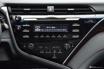   2018款凯美瑞2.0E自动领先版