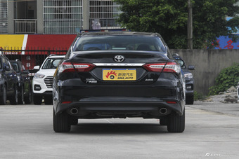 2018款凯美瑞2.0G自动豪华版