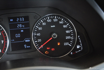 2017款森雅R7 1.6L 手动豪华型 