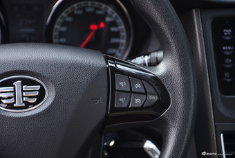 2017款奔腾B30 1.6L 手动舒适型