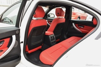 2017款宝马3系2.0T自动M运动型330i（白）