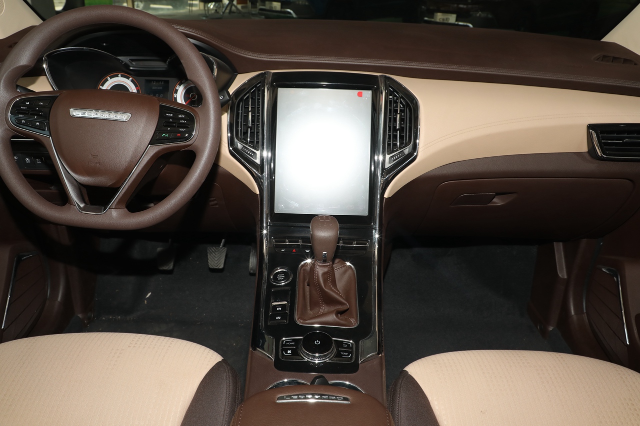 2017款猎豹CS9 1.5L手动舒适型