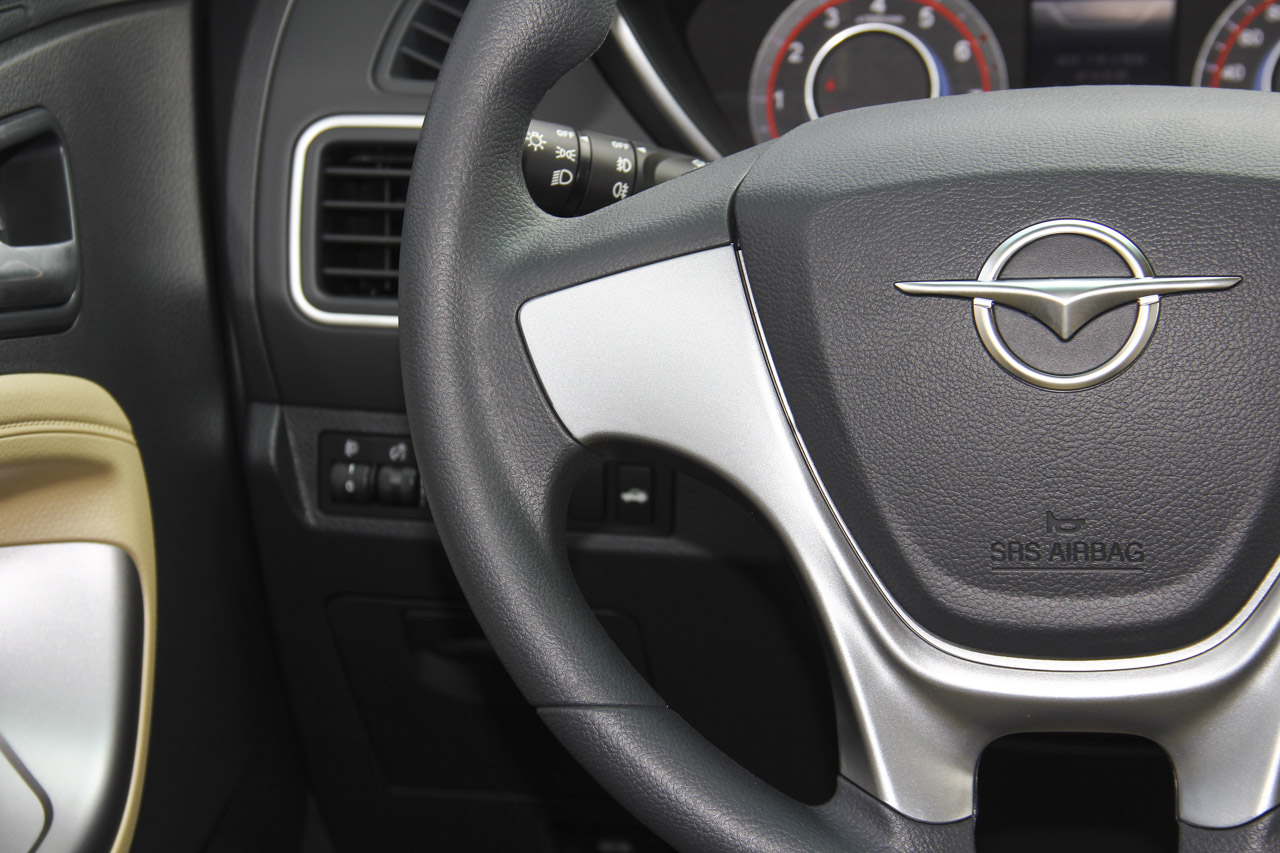 2017款海马福美来1.6L手动舒适型