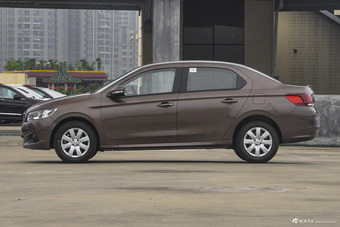 2017款标致301 1.6L 自动舒适版