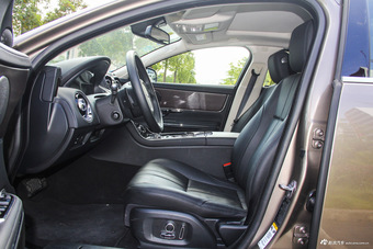 2015款捷豹XJL 3.0L自动SC两驱尊享商务版