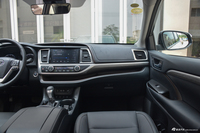 2018款汉兰达2.0T自动四驱至尊版7座