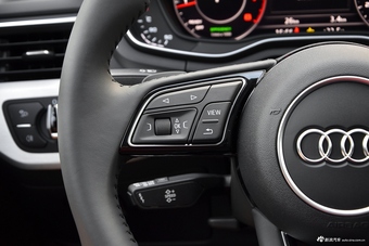 2017款奥迪A5 2.0T自动Sportback 45 TFSI quattro运动型