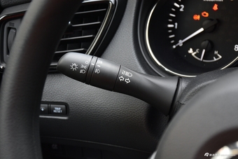 2019款奇骏2.5L自动四驱智联领先版