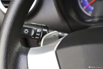 2016款吉利熊猫1.0L AMT萌动版