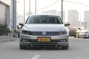 2018款迈腾2.0T自动380TSI DSG旗舰型