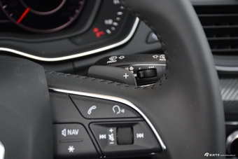 2018款奥迪Q5L 2.0T自动45 TFSI Sport plus 