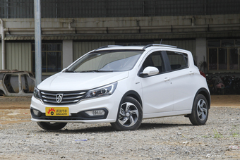 2017款宝骏310 1.5L自动豪华型