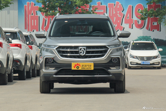 2018款宝骏530 1.5T手动尊贵型