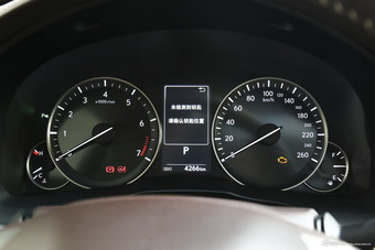 2015款雷克萨斯ES 2.0L自动200舒适版