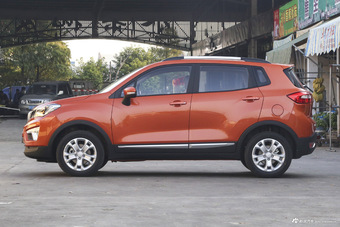 2016款长安CS15 1.5L自动时尚版