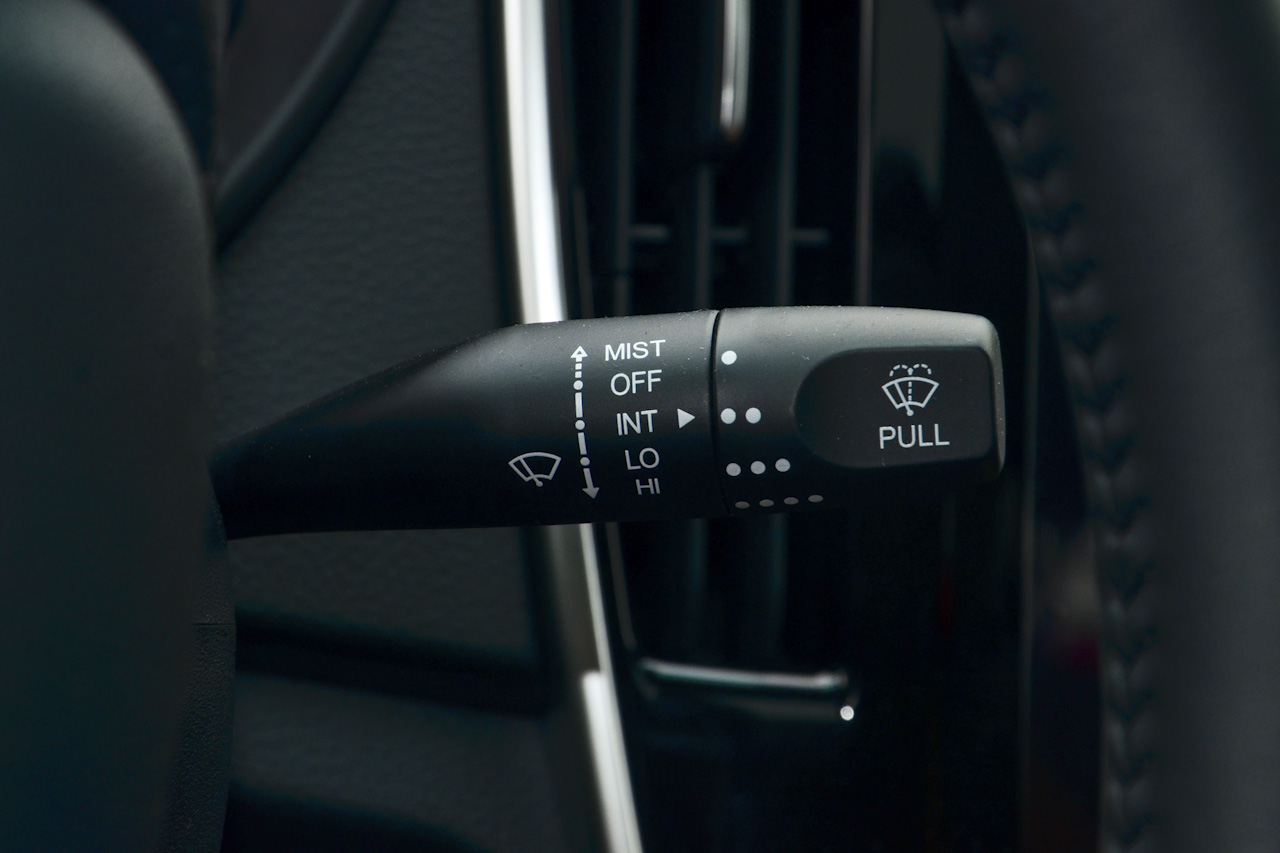 2017款比亚迪秦100 1.5T