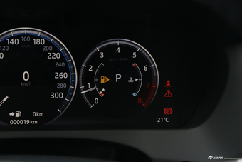 2019款捷豹XEL 2.0T自动200PS尊享版