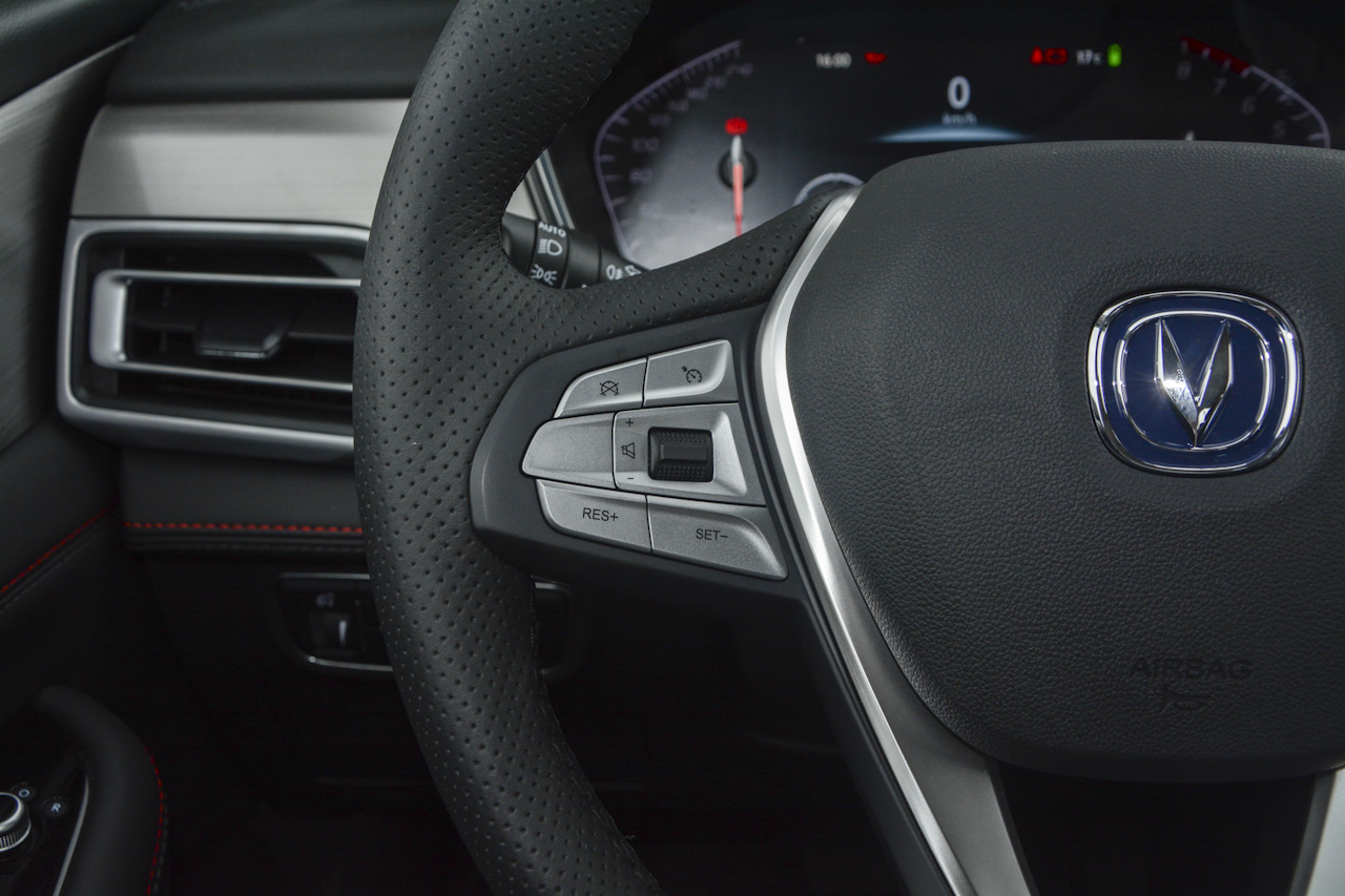 2018款长安CS75 1.5T自动雅智型