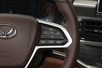 2018款北汽幻速S7 1.5T 自动尊享型