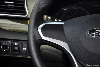 2017款众泰Z360 1.5L手动豪华型