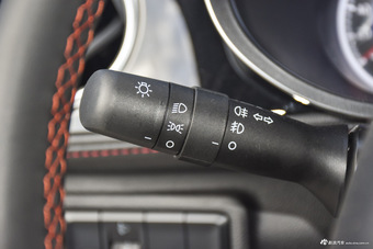 2016款中华V3 1.5T手动精英型