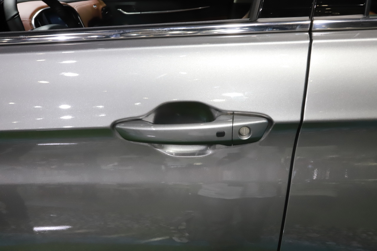 2018广州车展实拍：中华V6