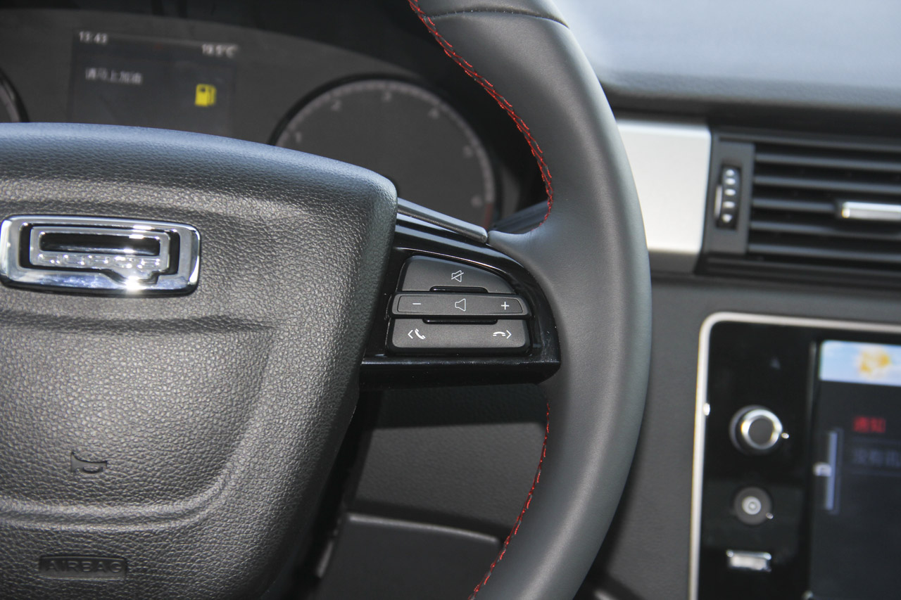 2016款观致3三厢1.6T自动致酷型