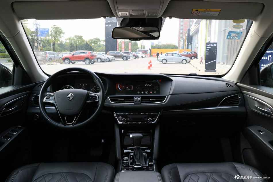 2018款宝沃BX7 2.0T自动28T四驱旗舰型7座