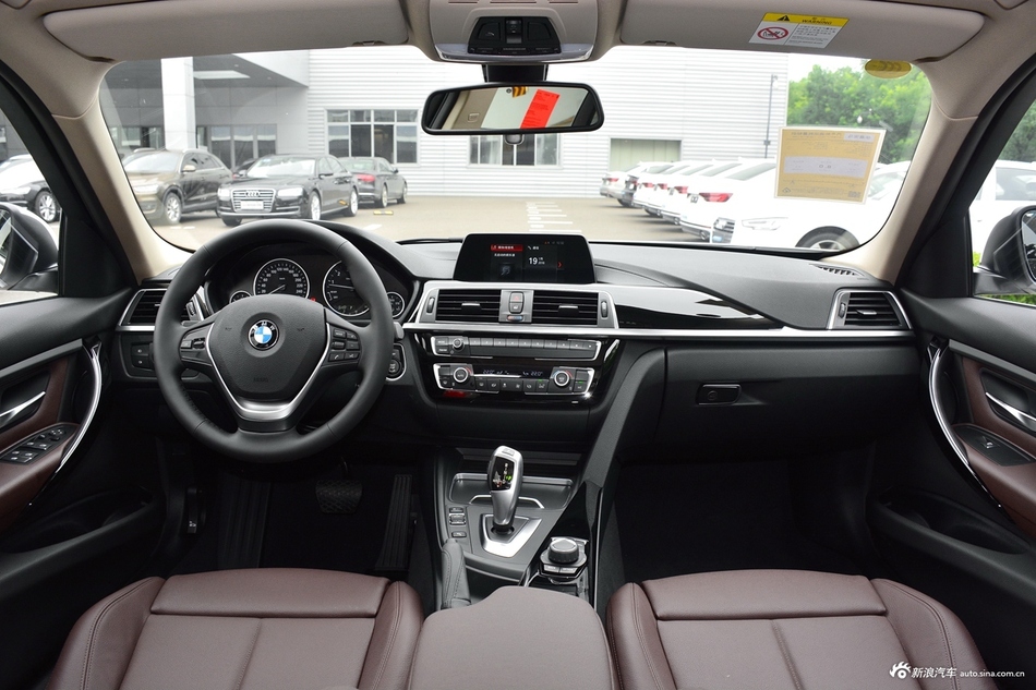 2018款宝马3系2.0T自动320Li 时尚型