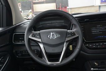 2017款长安欧尚A800 1.6L手动舒适型