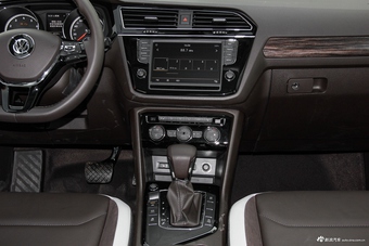 2017款途观L 2.0T自动四驱豪华版380TSI