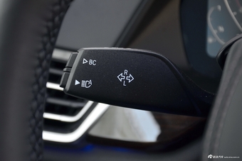 2019款宝马X5 3.0T自动 xDrive40i 尊享型 M运动套装