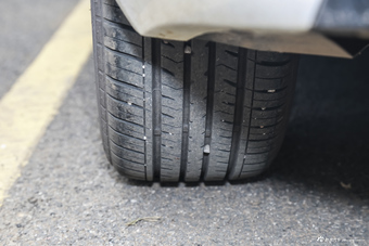 2015款雪铁龙C4L 1.8L自动尊贵版