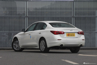 2016款英菲尼迪Q50L 2.0T自动舒适版