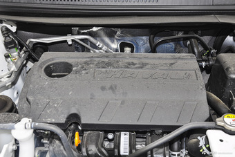 2016款哈弗H1 1.5L自动舒适型蓝标改款 钛白