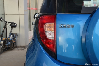 实拍入门级时尚SUV 江淮瑞风S2mini