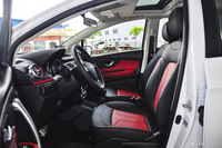 2016款哈弗H1 1.5L手动舒适型蓝标改款 钛白