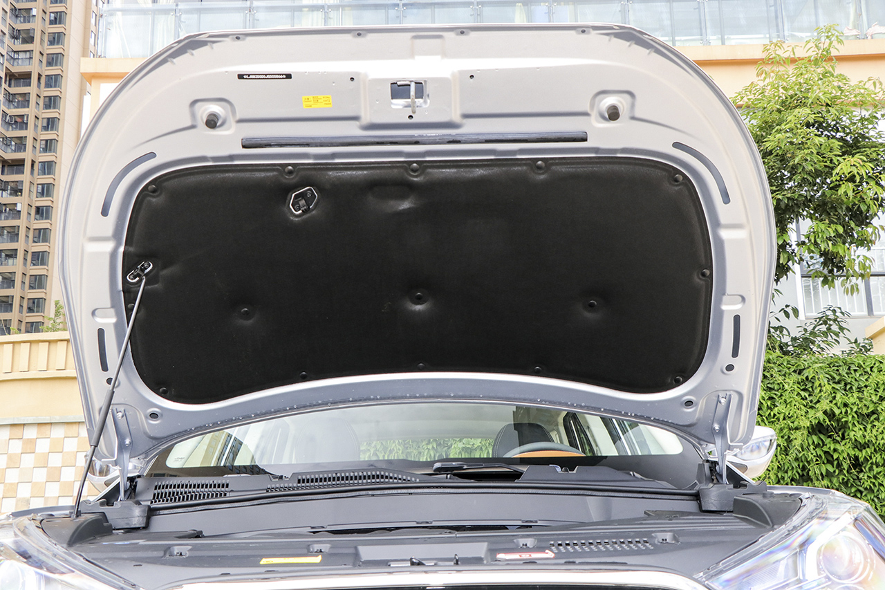 2017款众泰T300 1.5L手动尊享型