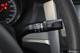 2017款奔腾B30 1.6L 自动豪华型