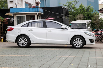 2016款海马M6 1.6L手动舒适型