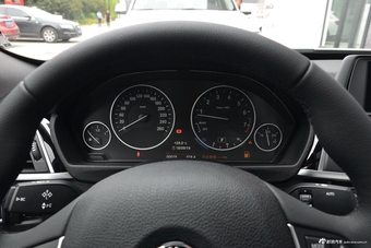 2018款宝马3系GT 2.0L自动320i时尚型