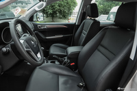 2016款萨瓦纳2.8T手动四驱柴油尊享版5座