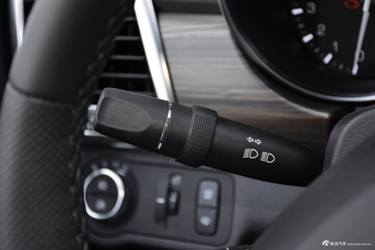 2017款哈弗H9 2.0T自动汽油尊享型5座