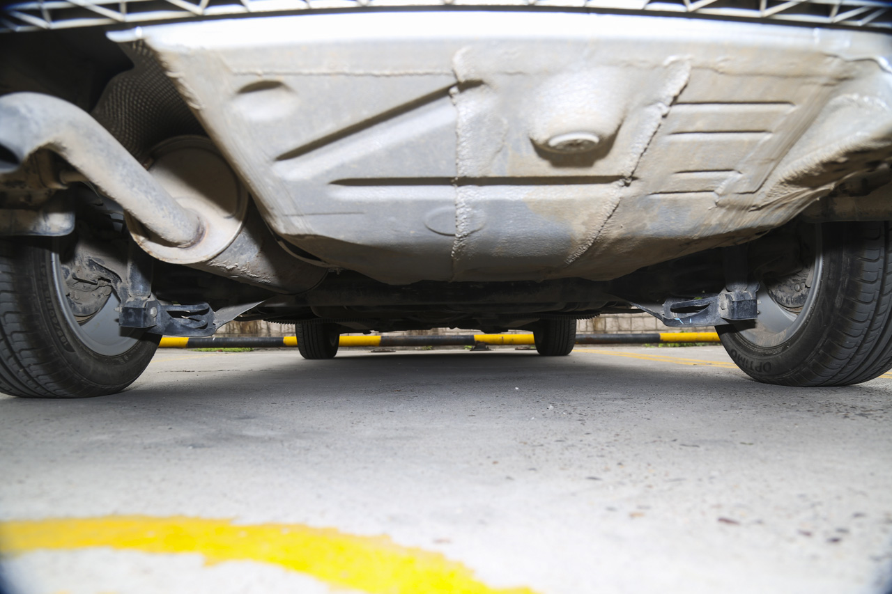 2015款捷达1.6L自动豪华型 闪光银