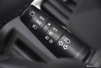 2016款东风风神AX7 2.0L自动智逸型